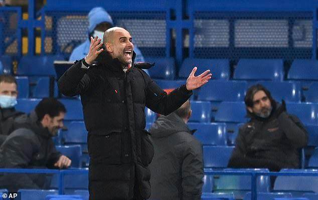 1609761383722001157.jpg 37553418-0-image-a-1_1609705313017.jpg